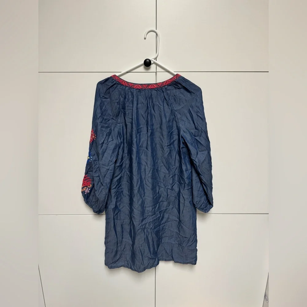 Tommy Bahama Women’s Embroidered Tunic Swim Coverup. Size XXS. - Picture 2 of 4